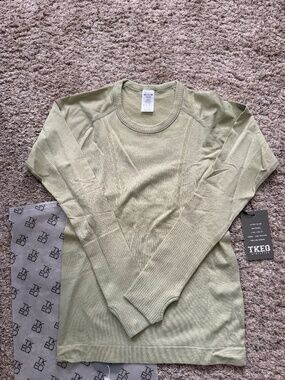 TKEq Kennedy top